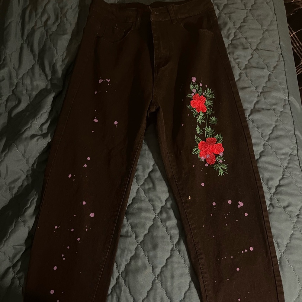 Floral Embroidered Black Jeans